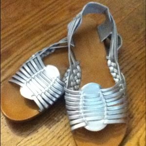 ❌SOLD❌Silver sandals from Aeropostale
