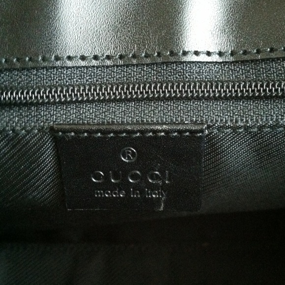 Keeping for now Authentic Gucci bag - Picture 3 of 4