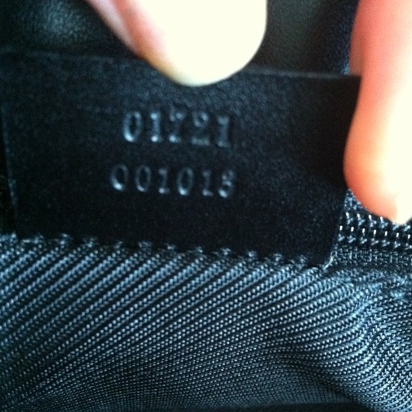 Keeping for now Authentic Gucci bag - Picture 4 of 4