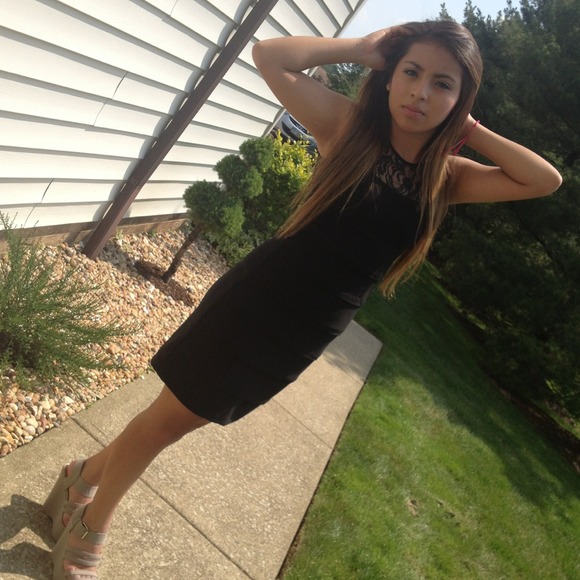 Black formal dress size: 1/2