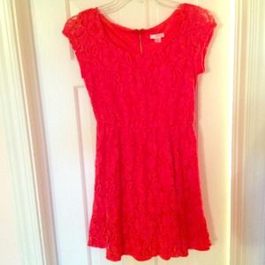 Reddish/Pinkish Lace Dress