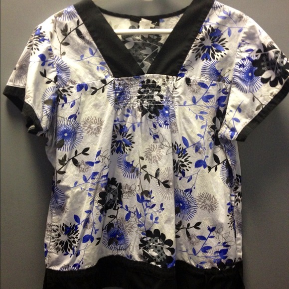 Los Angeles Rose scrub top