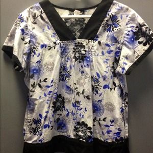 Los Angeles Rose scrub top