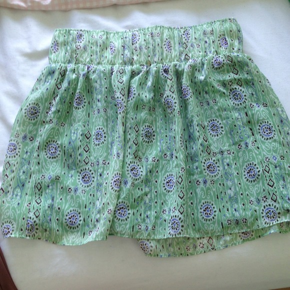 Green printed chiffon skirt
