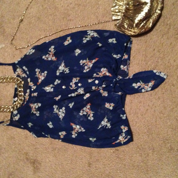 🔴🔴SOLD🔴🔴 $10 OUTFIT! - Picture 2 of 3