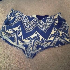 TRIBAL PRINT Short