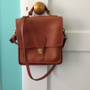 🌸Authentic Coach Station bag🌸