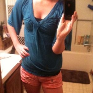 Size small quarter length shirt