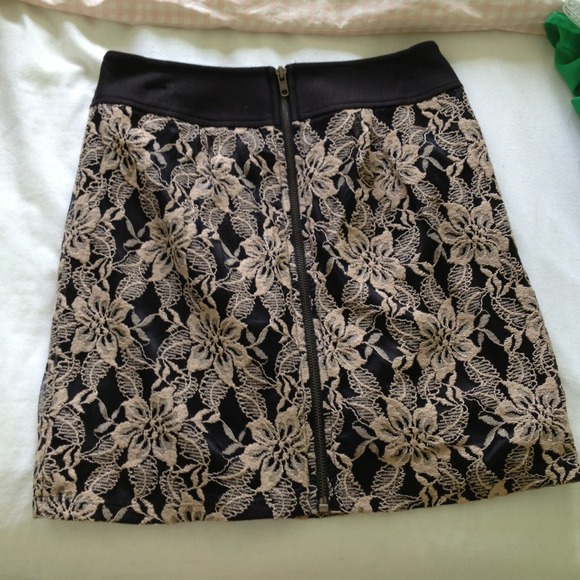 Zipper lace skirt