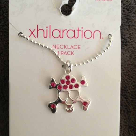 Jewelry - Skull necklace