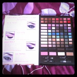 Victoria Secret Sexy Looks Make up Kit