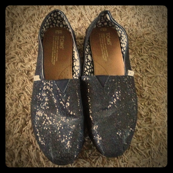 Black sparkle Toms