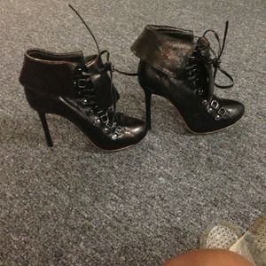 🎉PRICE ✂️🎉 L.a.m.b. leather stiletto booties