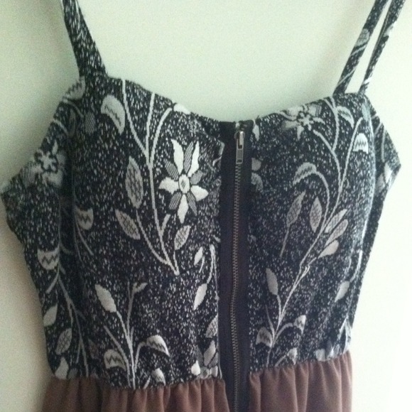 🔻SOLD🔻 - Picture 2 of 2