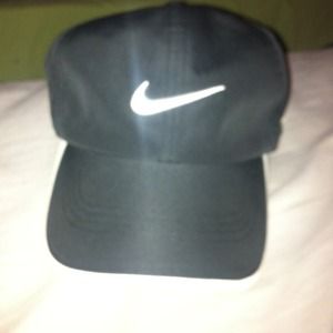 ✅S⭕LD ✔Nike hat