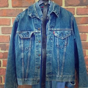 Awesome black vintage belt branded independent