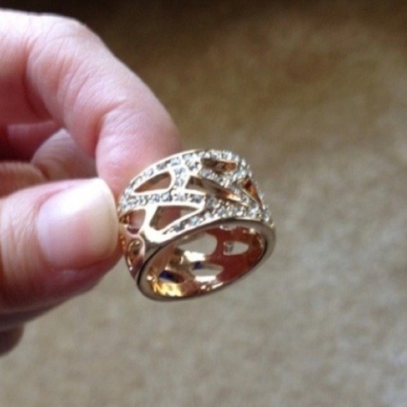 🚫Sold🚫 Gold Colored Rhinestone Band (Last One) - Picture 3 of 3