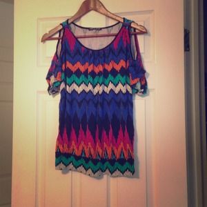 Cable & Gauge chevron style print