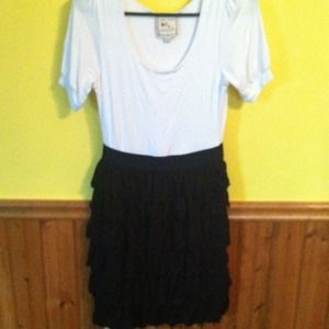 Nwot black and white ruffled dress