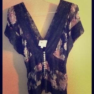 👋👋Pretty Blouse!