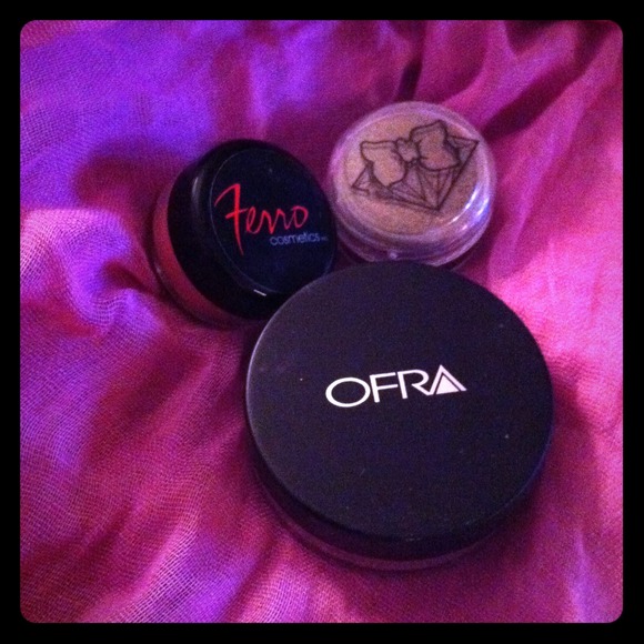 Designer high pigment eye shadows