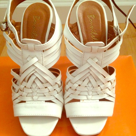 ❌SOLD❌ White heels