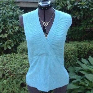 🎽Baby blue sleeves v neck sweater/top🎽