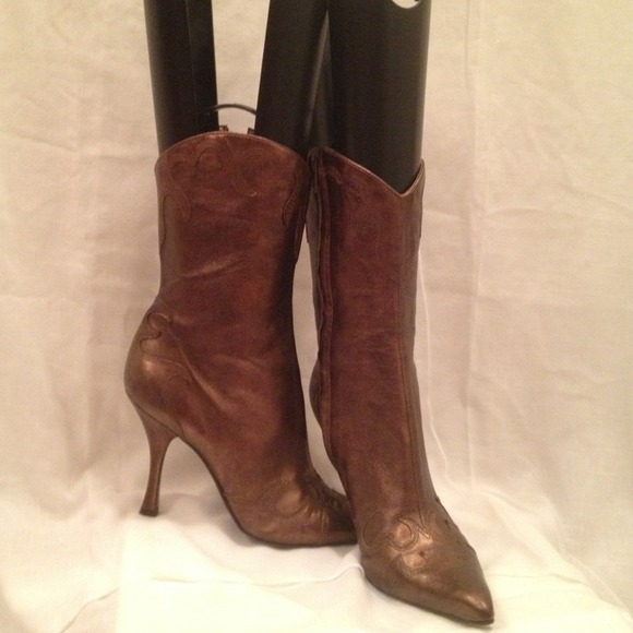 Bronze/metallic brown boots