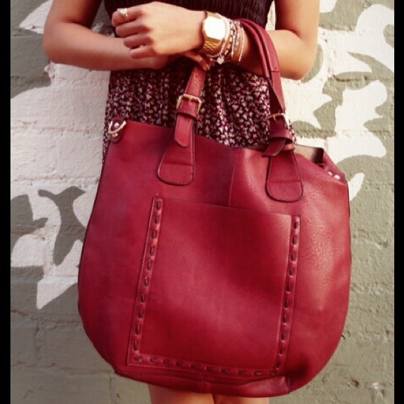 Burgundy Bag with a messenger Bag