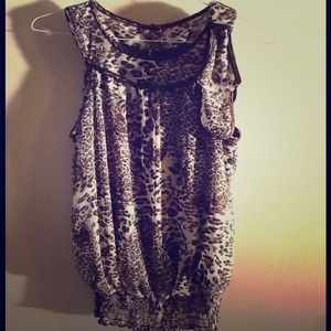 Leapord Top
