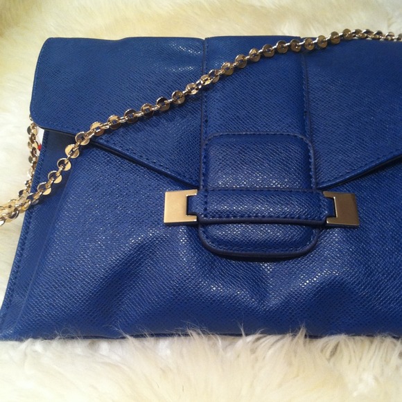 Gorgeous Blue Envelope shoulder clutch - Picture 2 of 3