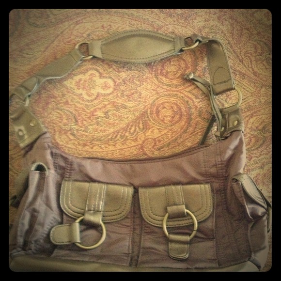 Small brown & bronze purse.