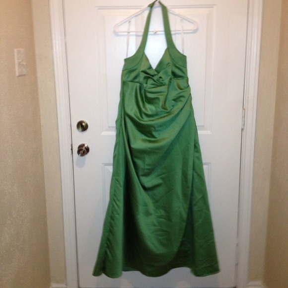 🌷Beautiful Evening/Prom Gown🌷Size 16