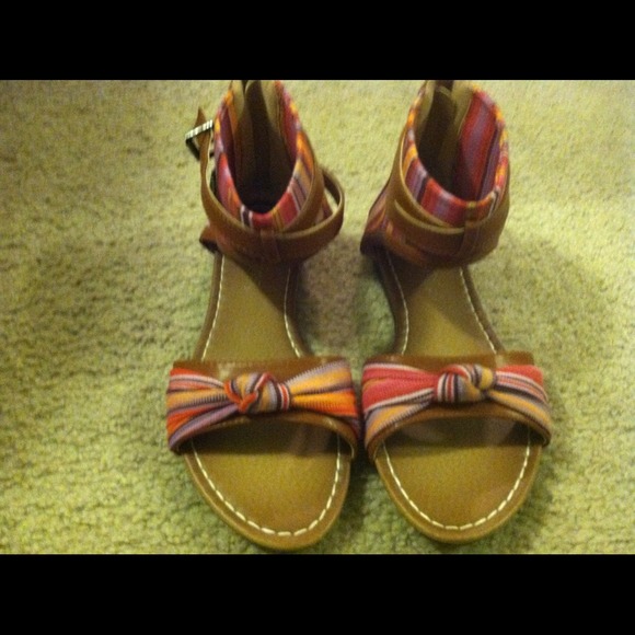 ✨✨SOLD✨✨Multi color sandals