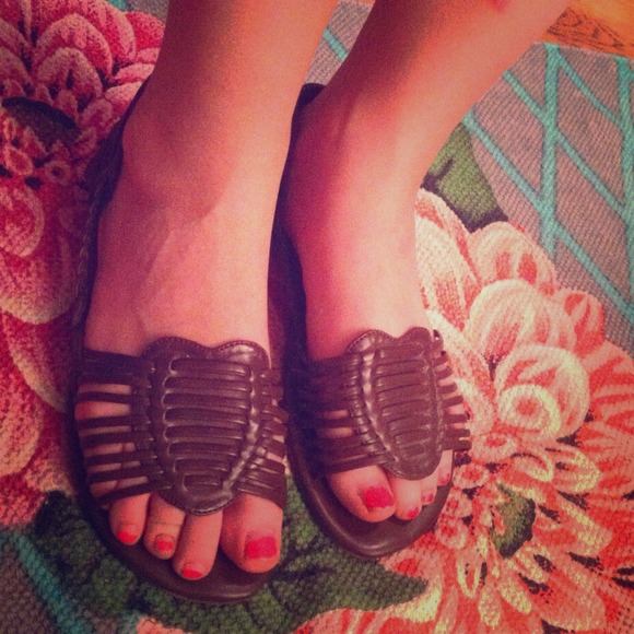 NWOT H&M brown sandals