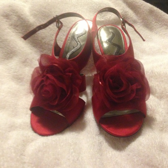 Nina Ricci Shoes - Red rose sandals
