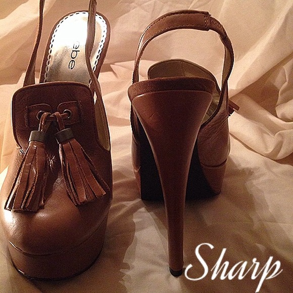 Tan BeBe round toe platforms with tassels - Picture 4 of 4