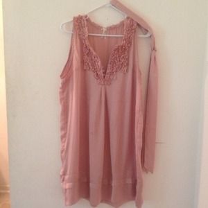 👉SOLD BUNDLED👈Beautiful rose long blouse