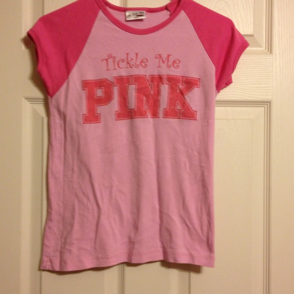 Pink form fitting t-shirt