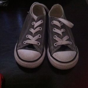 Kids converse shoes✨SALE✨