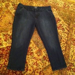 Dark Wash Jean Capri/Crop