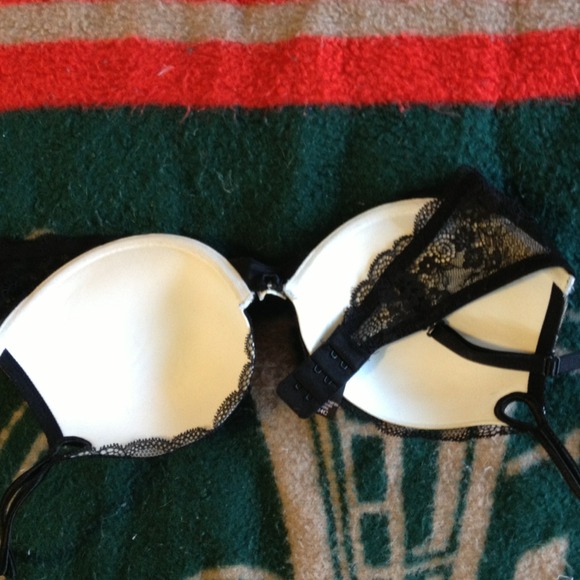 💌SOLD ON PP💌VS plunge push-up bra - Picture 2 of 3