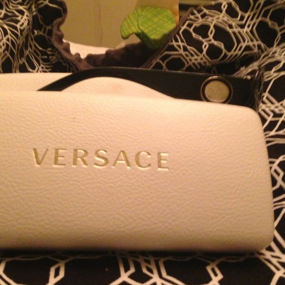 Brand new ~ in season ~  VERSACE sunglasses main image 4