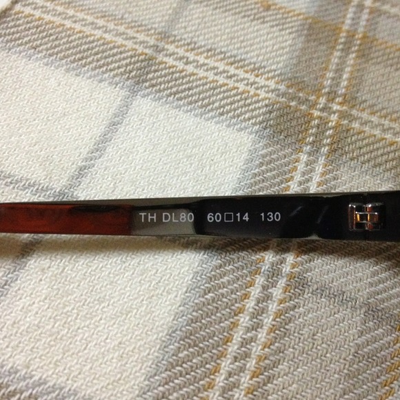 ?hold? Tommy Hilfiger Sunglasses main image 3