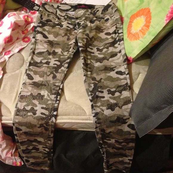 Cute glitter camouflage skinnies💕 - Picture 1 of 4