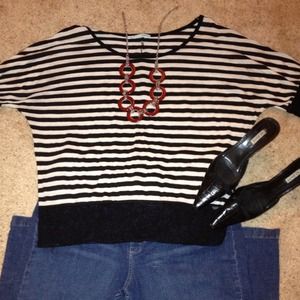 //SOLD//BLACK AND WHITE STRIPED BLOUSE WITH LACE.