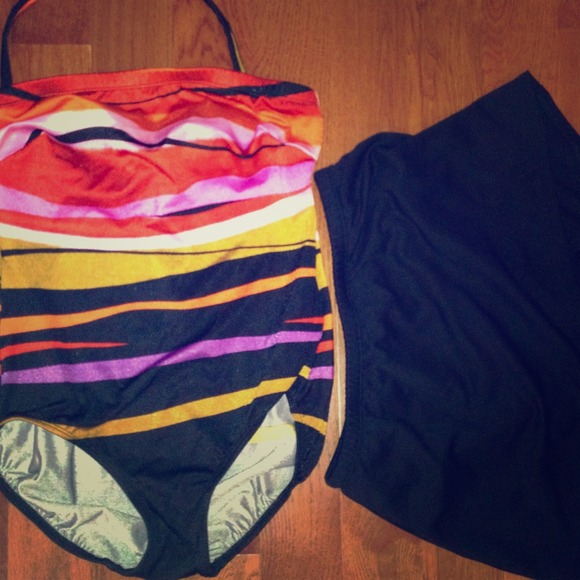 Striped Bandeau Miraclesuit w/FREE Black Swimskirt