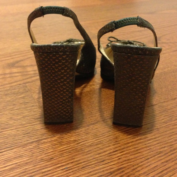 Snakeskin print brown sling back pump - Picture 2 of 3