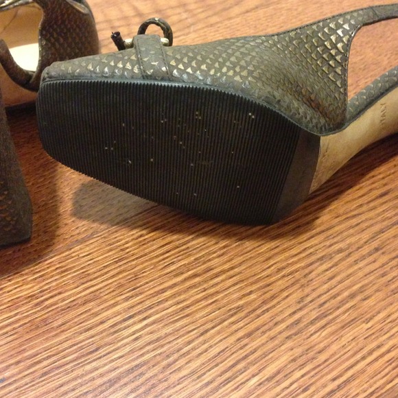 Snakeskin print brown sling back pump - Picture 3 of 3