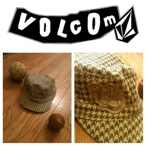 ❤Cute Little Volcom Hat❤